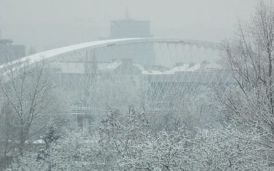 Stavba Trojského mostu přes Vltavu